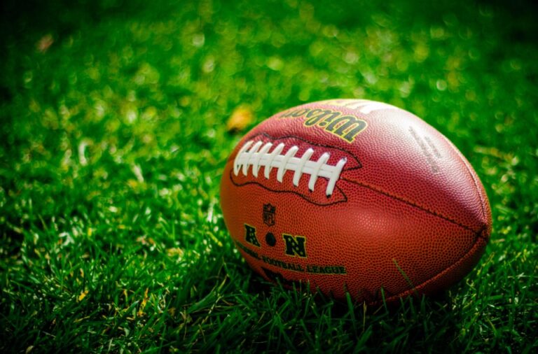 Landover, Md.: Commanders and Giants play to 27-27 tie